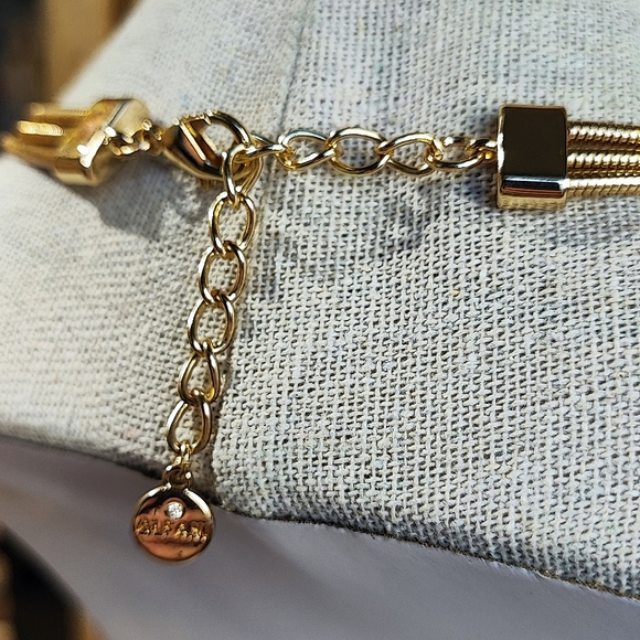 Alfani Three 3 Strand Faux Pearl Gold Tone Snake Chain Necklace - Picture 3 of 7